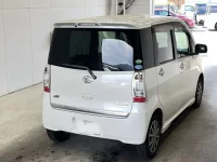 Daihatsu TANTO EXE лот № 1090 оценка 3.5  с аукциона в Японии 1