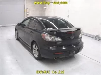 Mazda AXELA лот № 10050 оценка 3.5  с аукциона в Японии 1