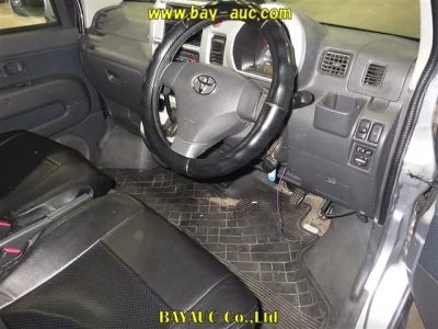 Toyota PIXIS VAN  с аукциона в Японии