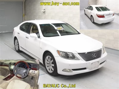 Lexus LS  с аукциона в Японии