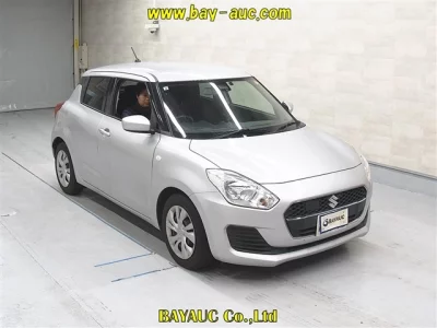 Suzuki SWIFT  с аукциона в Японии