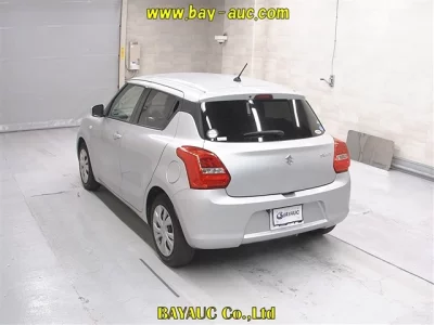 Suzuki SWIFT  с аукциона в Японии