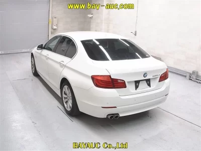 BMW 5-Series  с аукциона в Японии