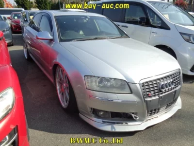 Audi S8