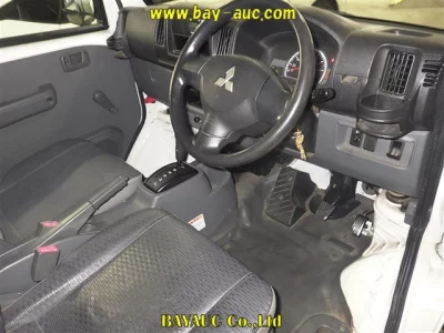 Mitsubishi MINICAB VAN