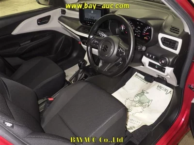 Suzuki SWIFT  с аукциона в Японии