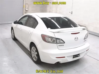 Mazda AXELA  с аукциона в Японии