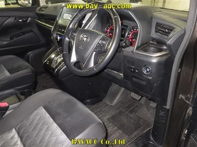 Toyota VELLFIRE  с аукциона в Японии