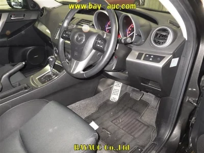 Mazda AXELA  с аукциона в Японии