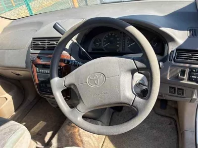 Toyota GAIA  с аукциона в Японии