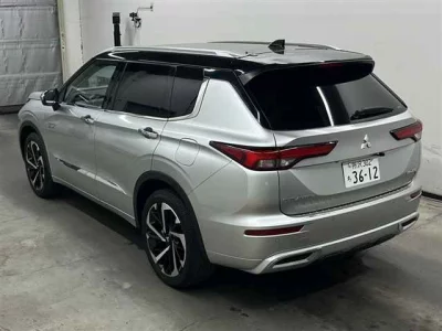Mitsubishi OUTLANDER PHEV