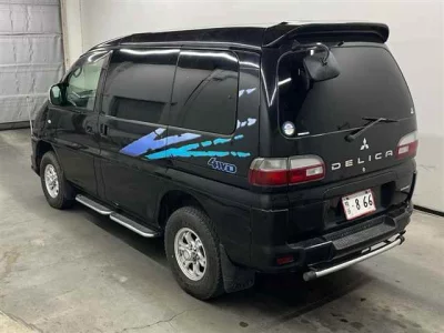Mitsubishi DELICA