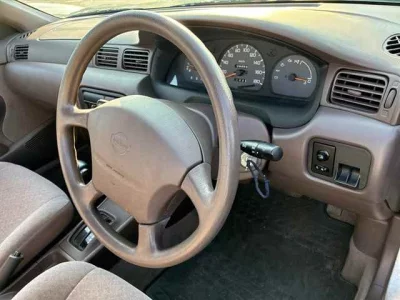 Nissan SUNNY  с аукциона в Японии