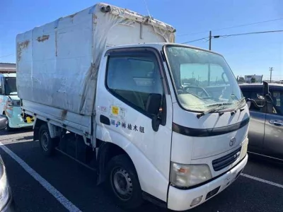 Toyota DYNA  с аукциона в Японии