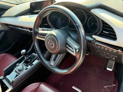 Mazda MAZDA3  с аукциона в Японии