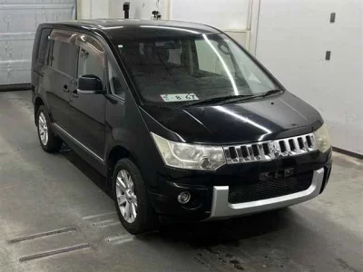 Mitsubishi DELICA D5  с аукциона в Японии