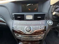 Nissan FUGA лот № 70177 оценка 4.5  с аукциона в Японии 5