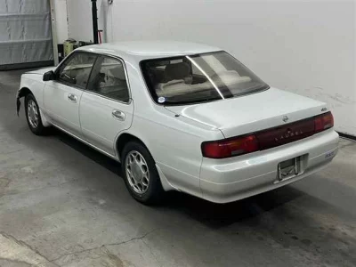 Nissan LAUREL