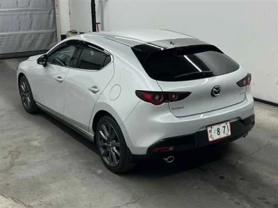 Mazda MAZDA3  с аукциона в Японии