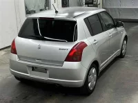 Suzuki SWIFT лот № 70201 оценка 3.5  с аукциона в Японии 4
