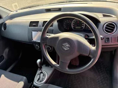 Suzuki SWIFT  с аукциона в Японии