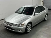 Toyota ALTEZZA лот № 70242 оценка 3  с аукциона в Японии 3