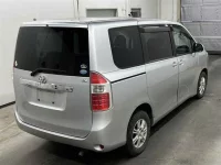 Toyota NOAH лот № 10311 оценка R  с аукциона в Японии 4