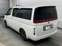 Nissan ELGRAND лот № 90192 оценка 4  с аукциона в Японии 1