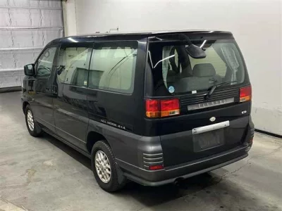 Nissan ELGRAND  с аукциона в Японии