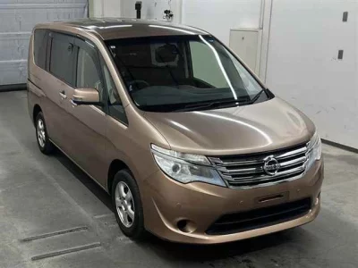 Nissan SERENA  с аукциона в Японии