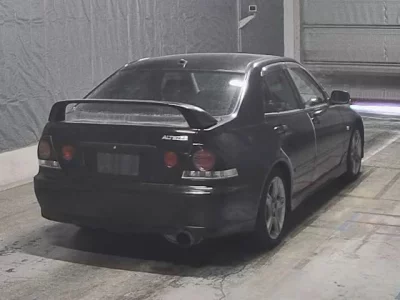 Toyota ALTEZZA  с аукциона в Японии