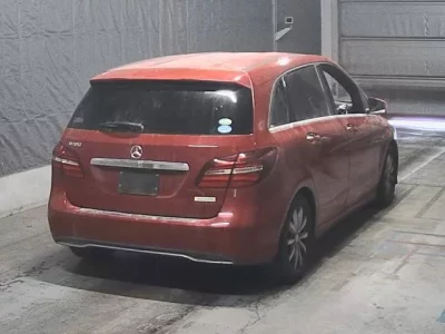 Mercedes-Benz B CLASS
