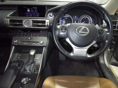Lexus IS