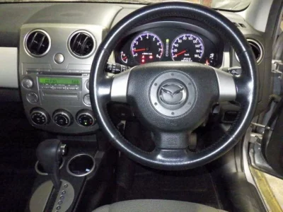 Mazda VERISA  с аукциона в Японии