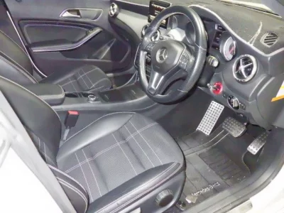 Mercedes-Benz CLA CLASS