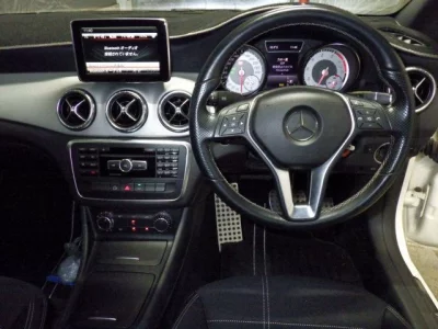 Mercedes-Benz CLA CLASS