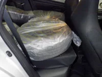 Toyota YARIS лот № 781 оценка 3.5  с аукциона в Японии 4