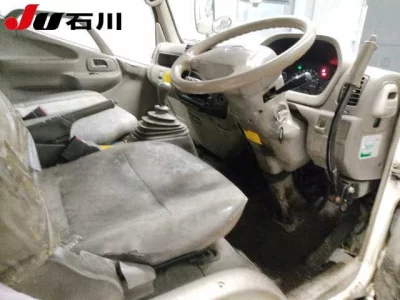 Hino DUTRO  с аукциона в Японии