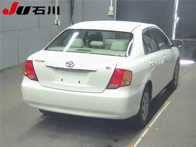 Toyota COROLLA AXIO  с аукциона в Японии