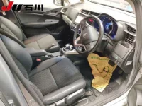 Honda FIT лот № 7015 оценка 3  с аукциона в Японии 2