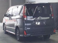 Toyota NOAH лот № 2544 оценка 3  с аукциона в Японии 1