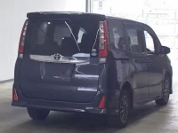 Toyota NOAH лот № 2544 оценка 3  с аукциона в Японии 4