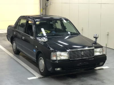 Toyota CROWN COMFORT  с аукциона в Японии