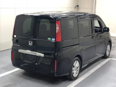 Honda STEP WAGON  с аукциона в Японии