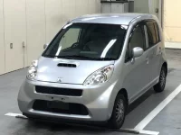 Honda LIFE лот № 1040 оценка 3.5  с аукциона в Японии 2