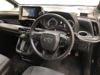 Toyota NOAH лот № 5841 оценка 4  с аукциона в Японии 5