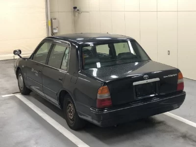Toyota CROWN COMFORT  с аукциона в Японии