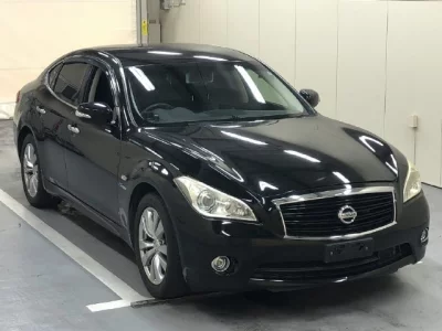 Nissan FUGA  с аукциона в Японии