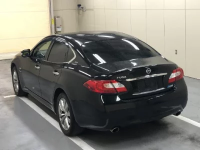 Nissan FUGA  с аукциона в Японии