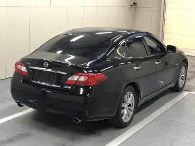 Nissan FUGA  с аукциона в Японии